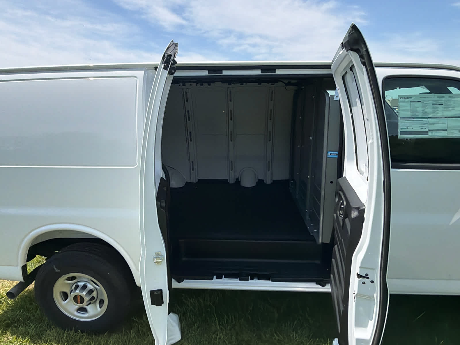 2025 GMC Savana Cargo Work Van