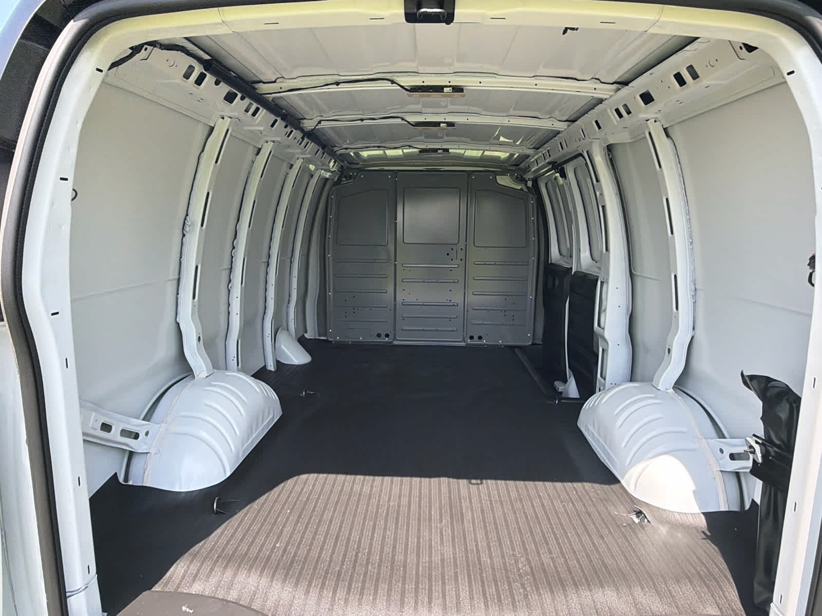 2025 GMC Savana Cargo Work Van