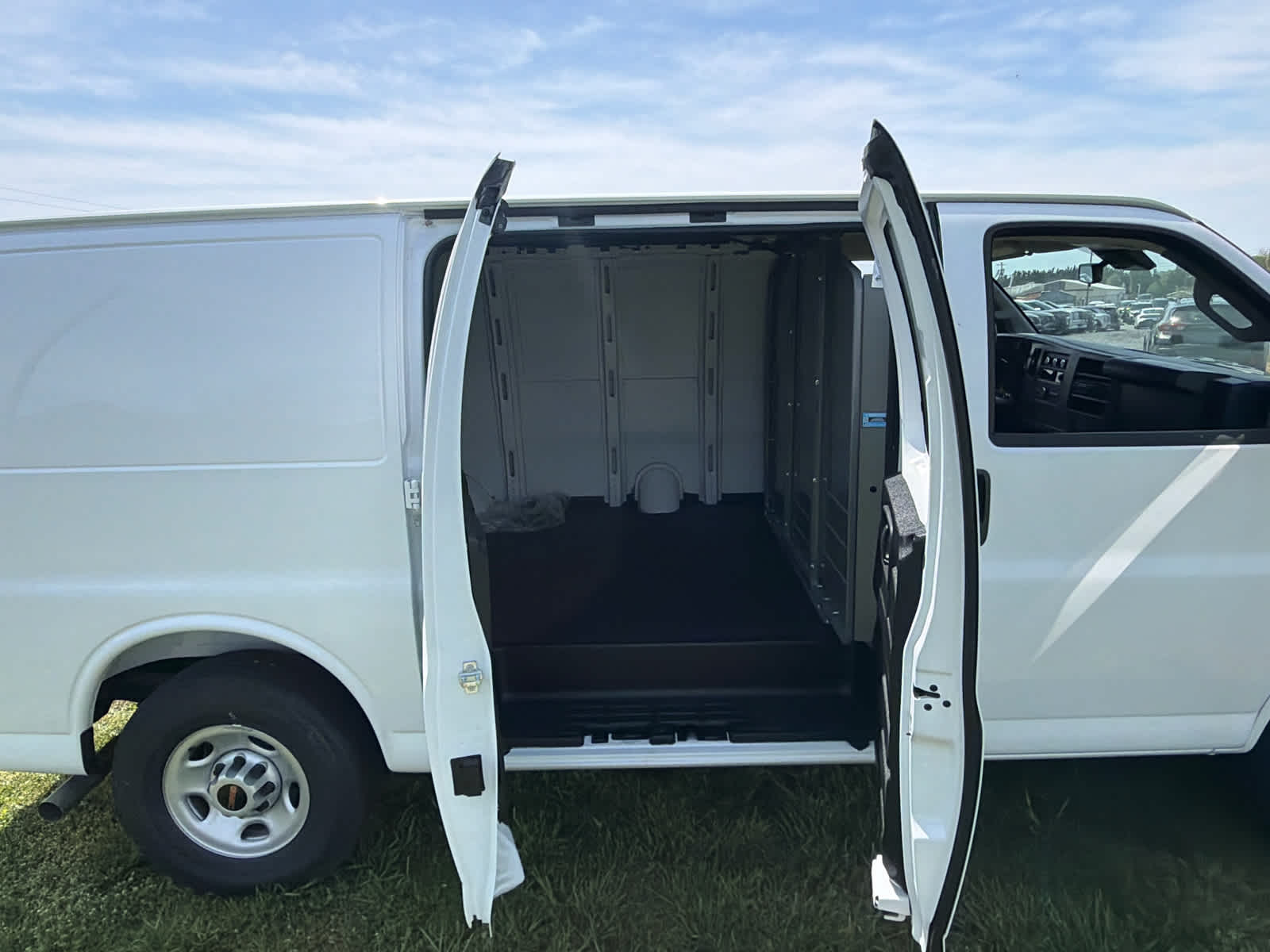2025 GMC Savana Cargo Work Van