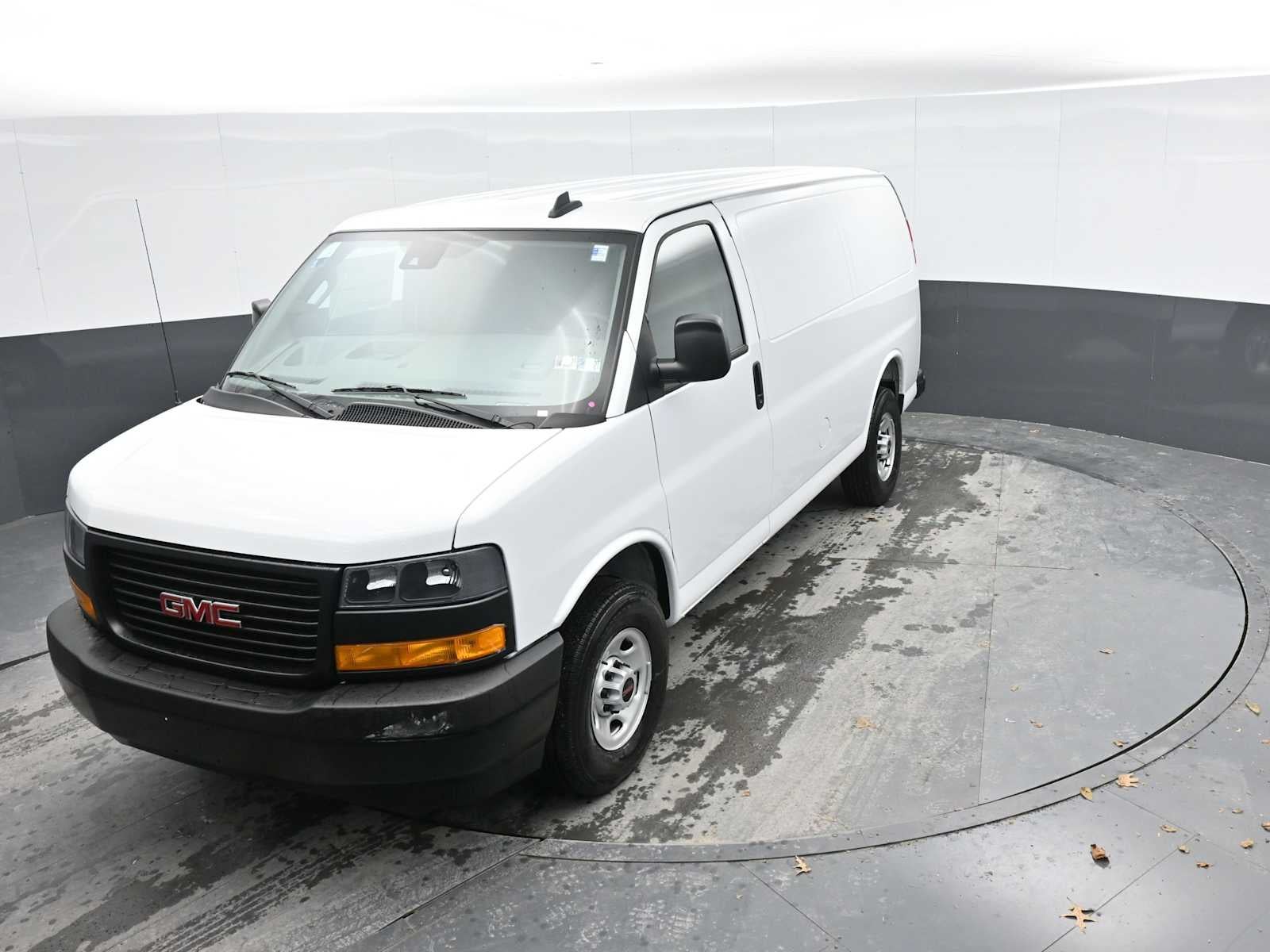 2025 GMC Savana Cargo 2500 Work Van