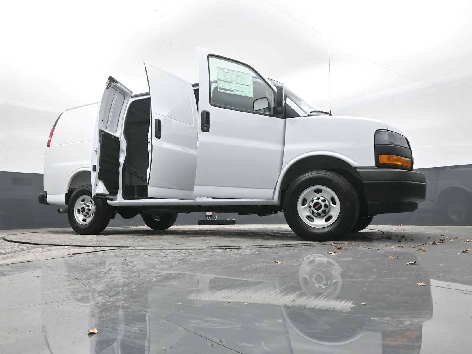 2025 GMC Savana Cargo 2500 Work Van