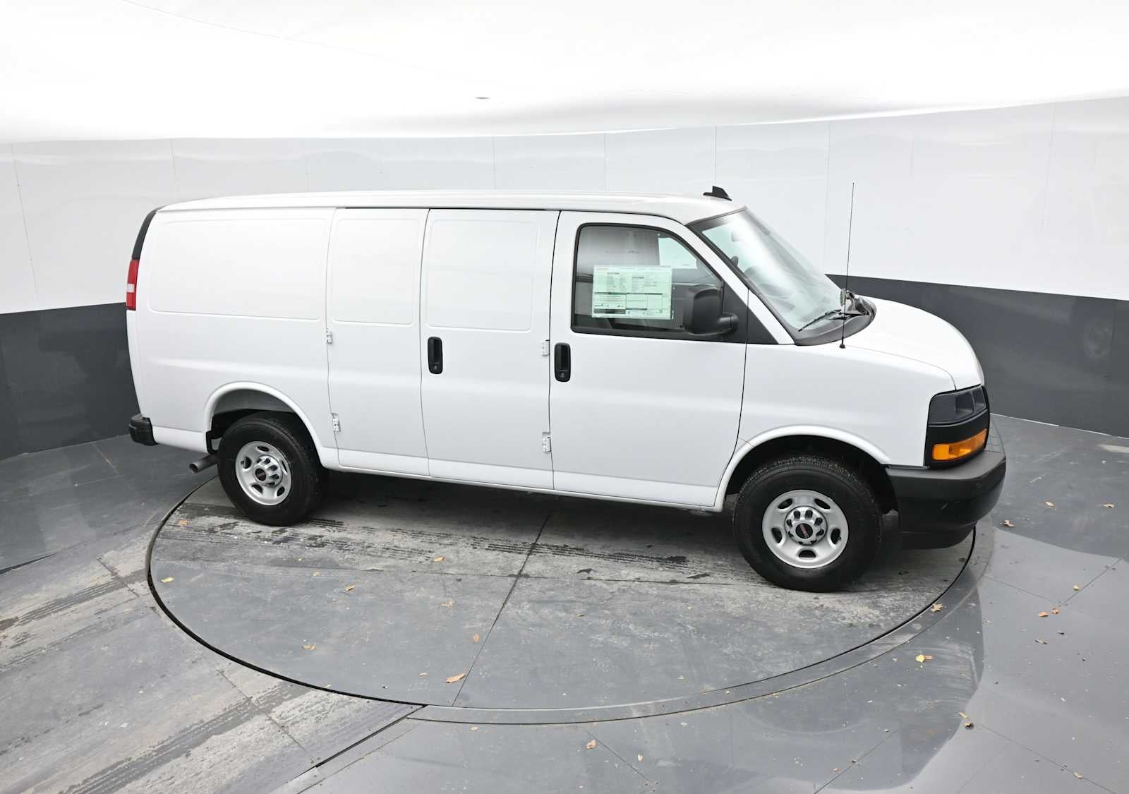 2025 GMC Savana Cargo 2500 Work Van