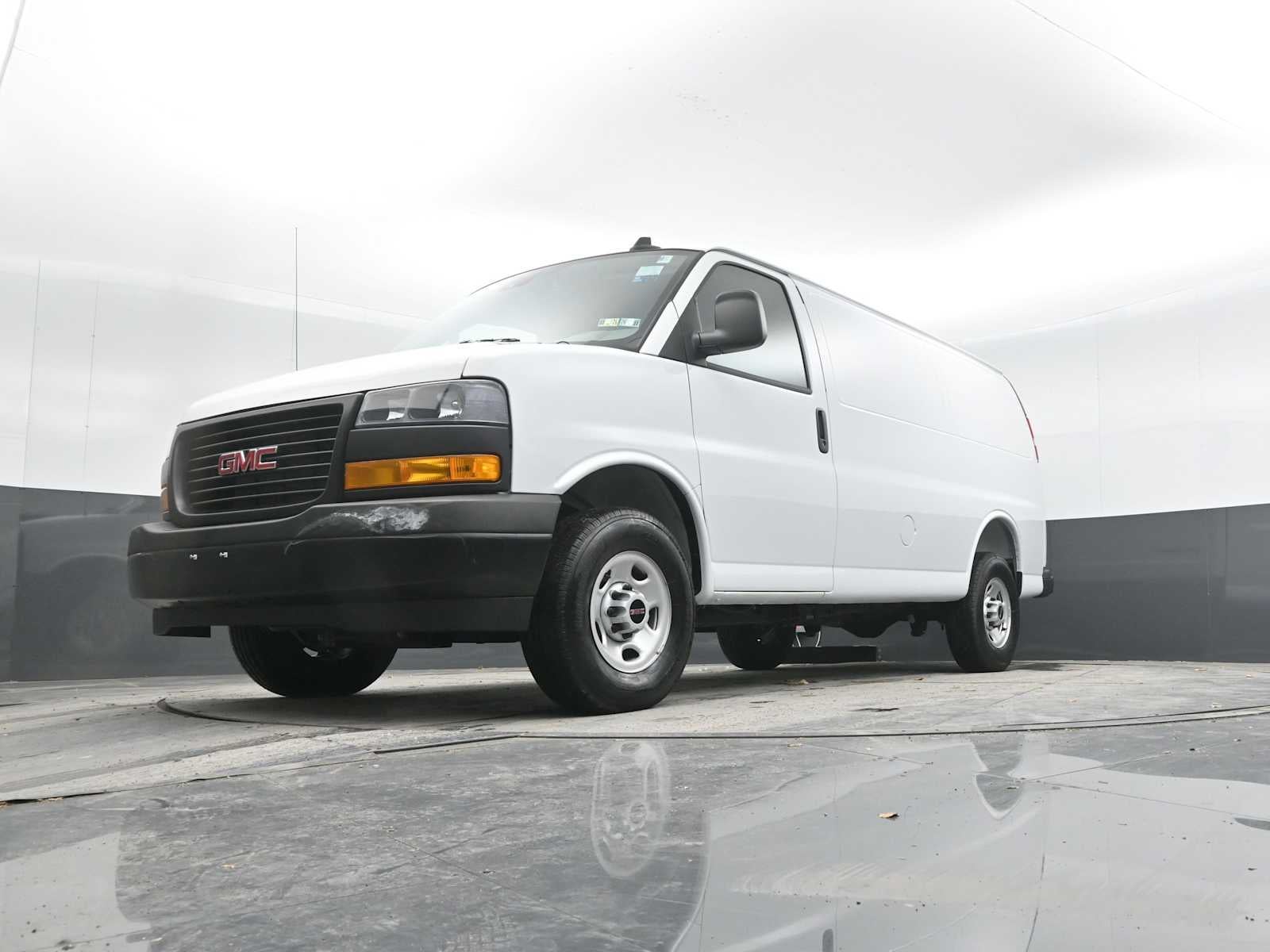 2025 GMC Savana Cargo 2500 Work Van