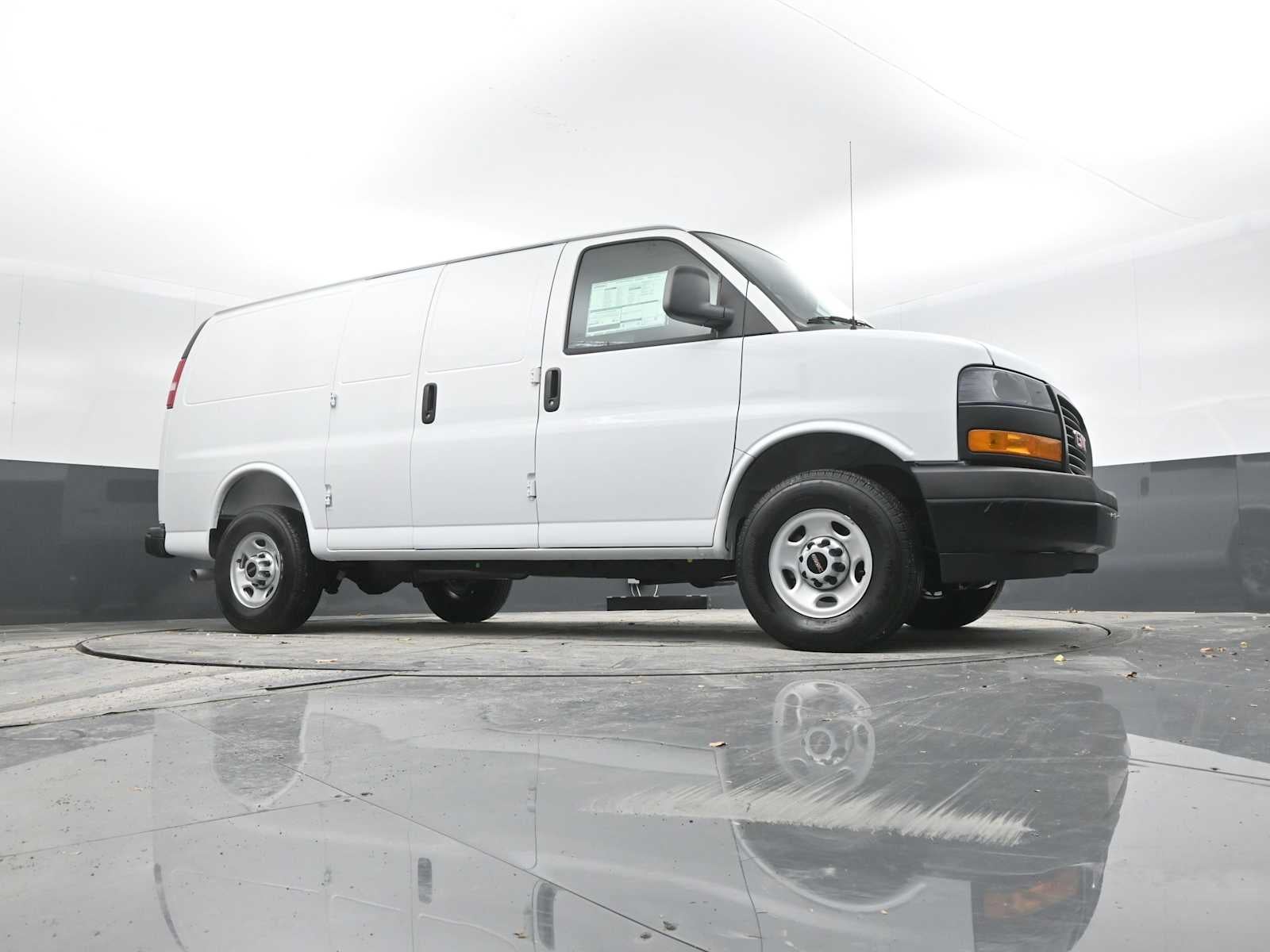 2025 GMC Savana Cargo 2500 Work Van