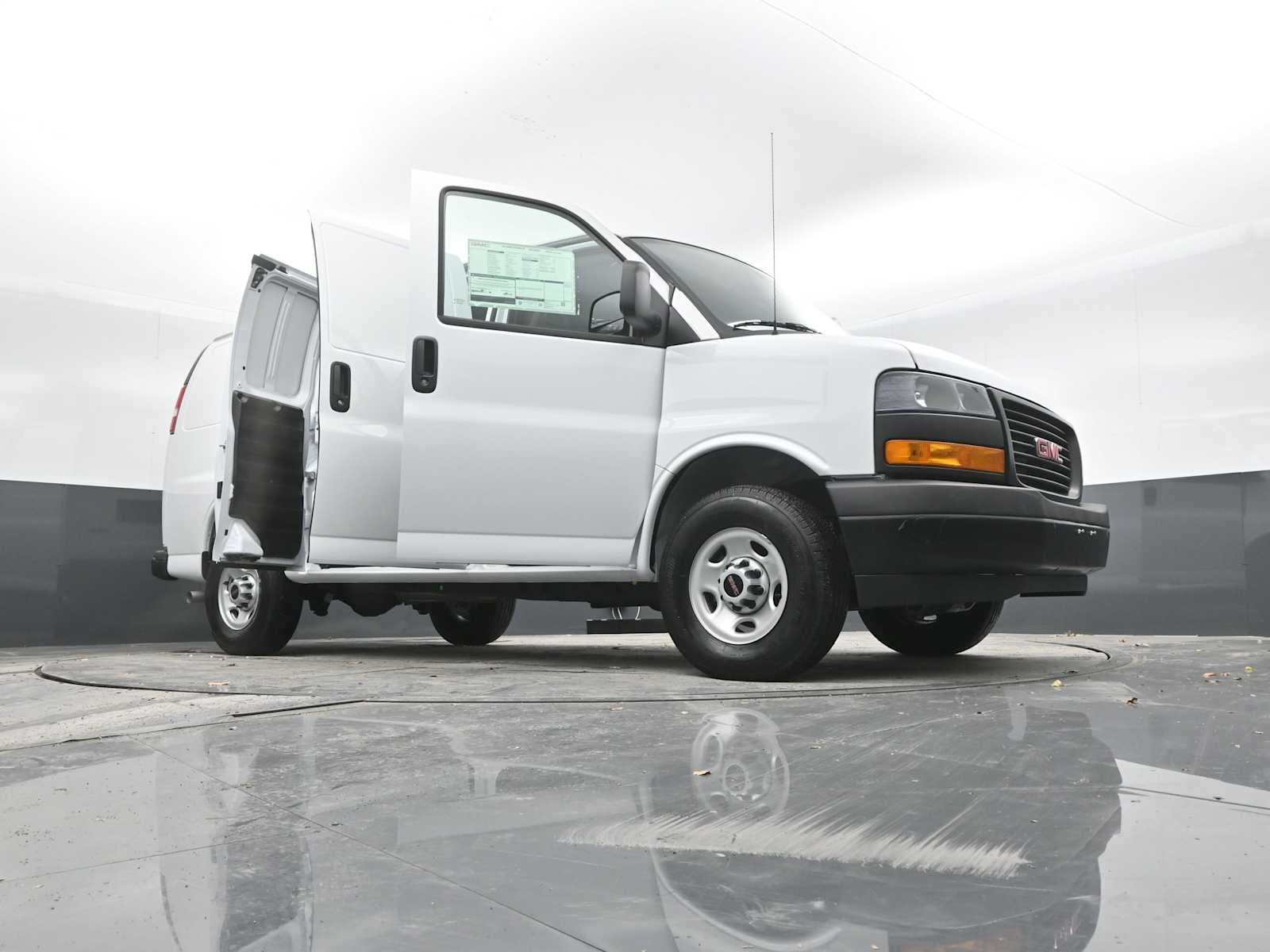2025 GMC Savana Cargo 2500 Work Van