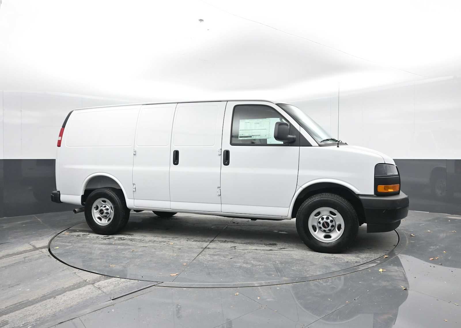 2025 GMC Savana Cargo 2500 Work Van