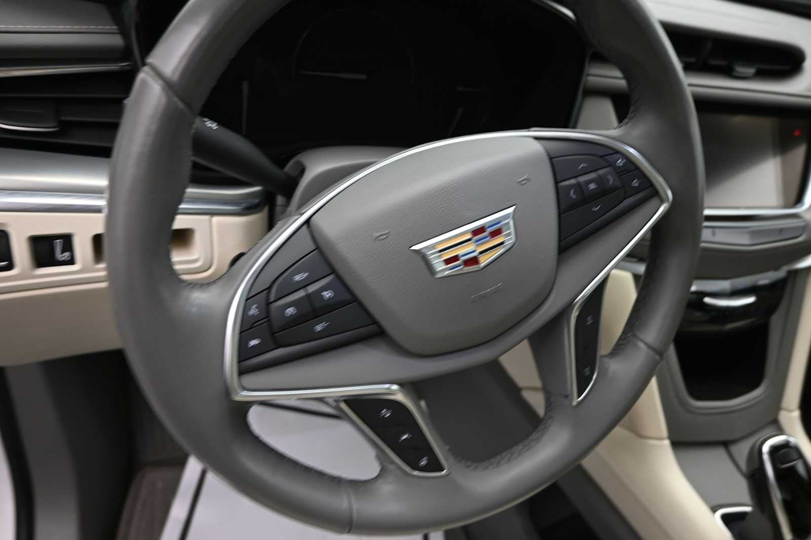 2018 Cadillac XT5 Luxury AWD