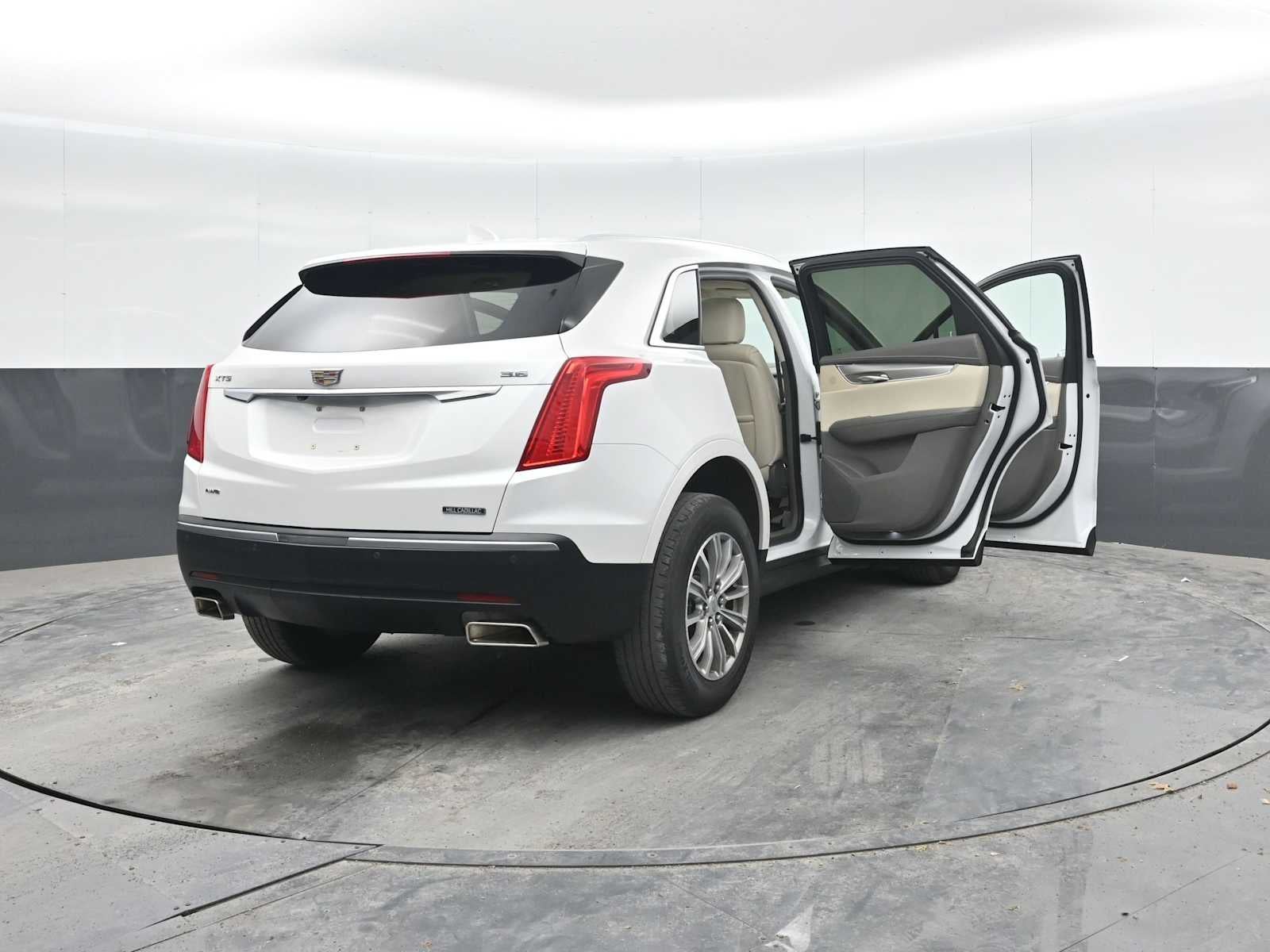 2018 Cadillac XT5 Luxury AWD