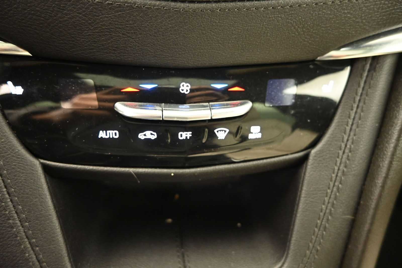 2022 Cadillac XT5 Sport