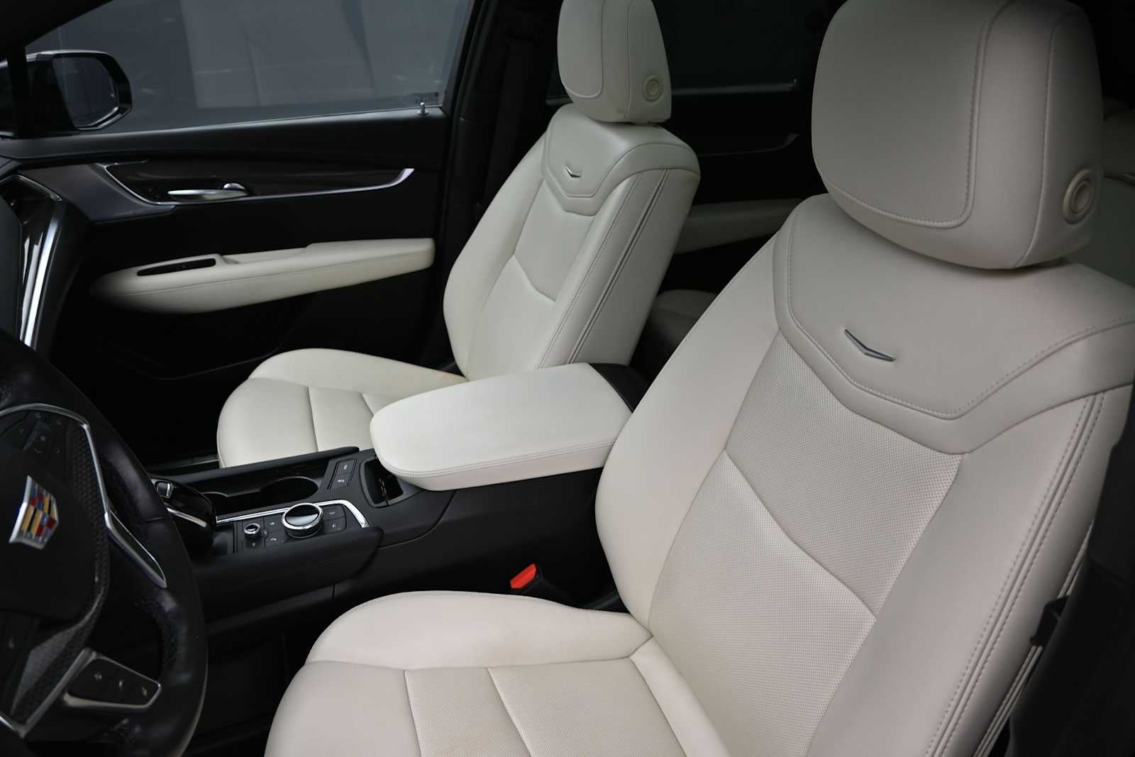 2022 Cadillac XT5 Sport