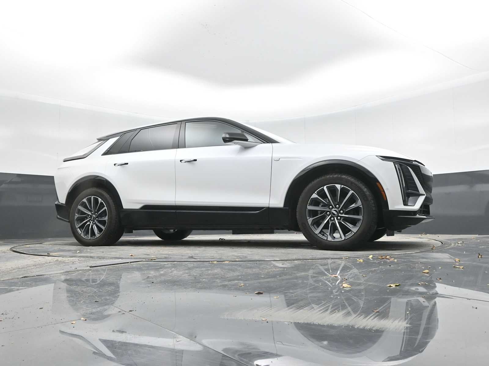 2025 Cadillac LYRIQ Sport 1