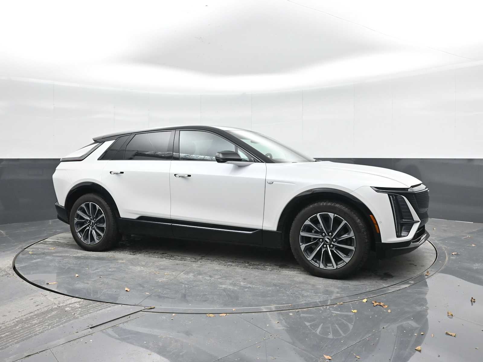 2025 Cadillac LYRIQ Sport 1