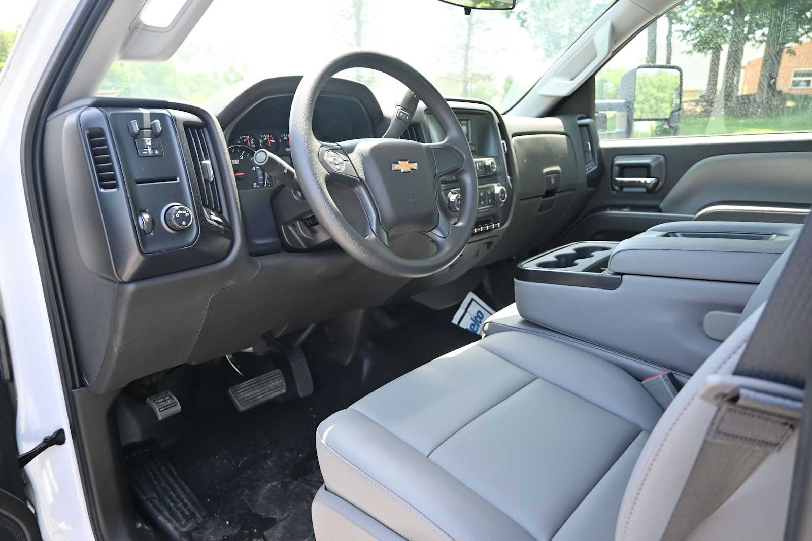 2023 Chevrolet Silverado 5500 HD Work Truck