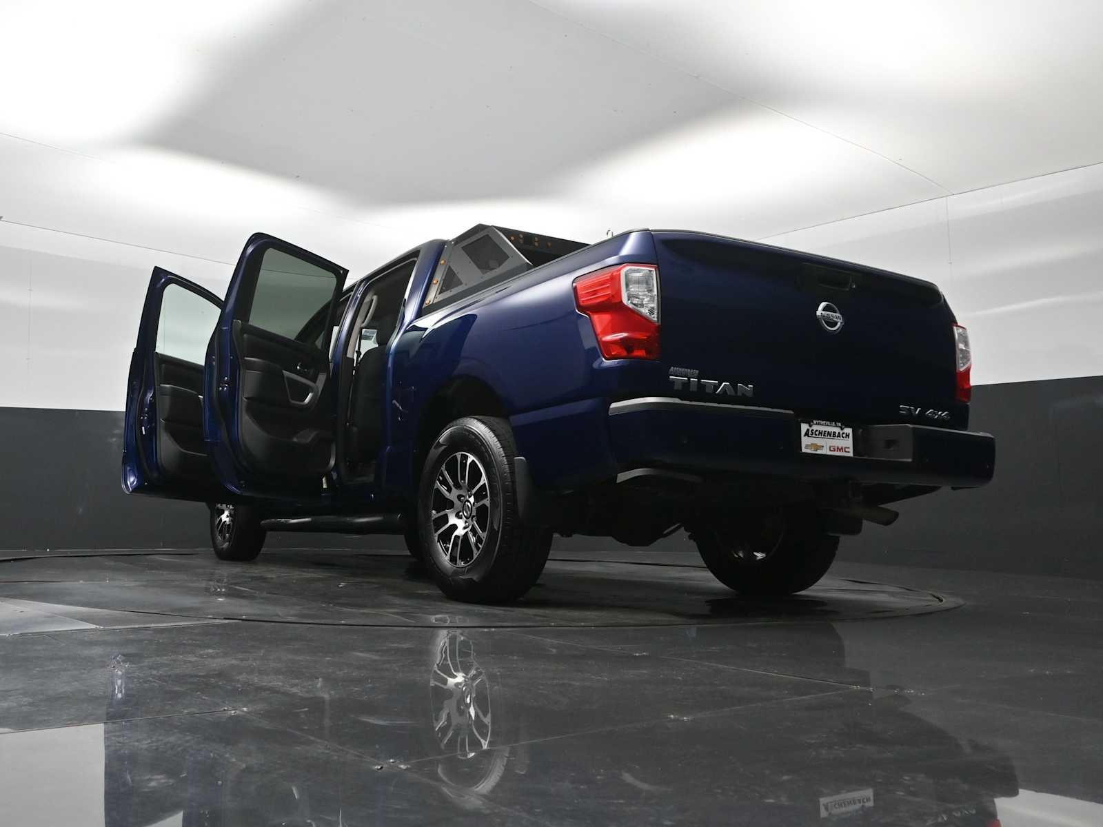 2021 Nissan Titan SV