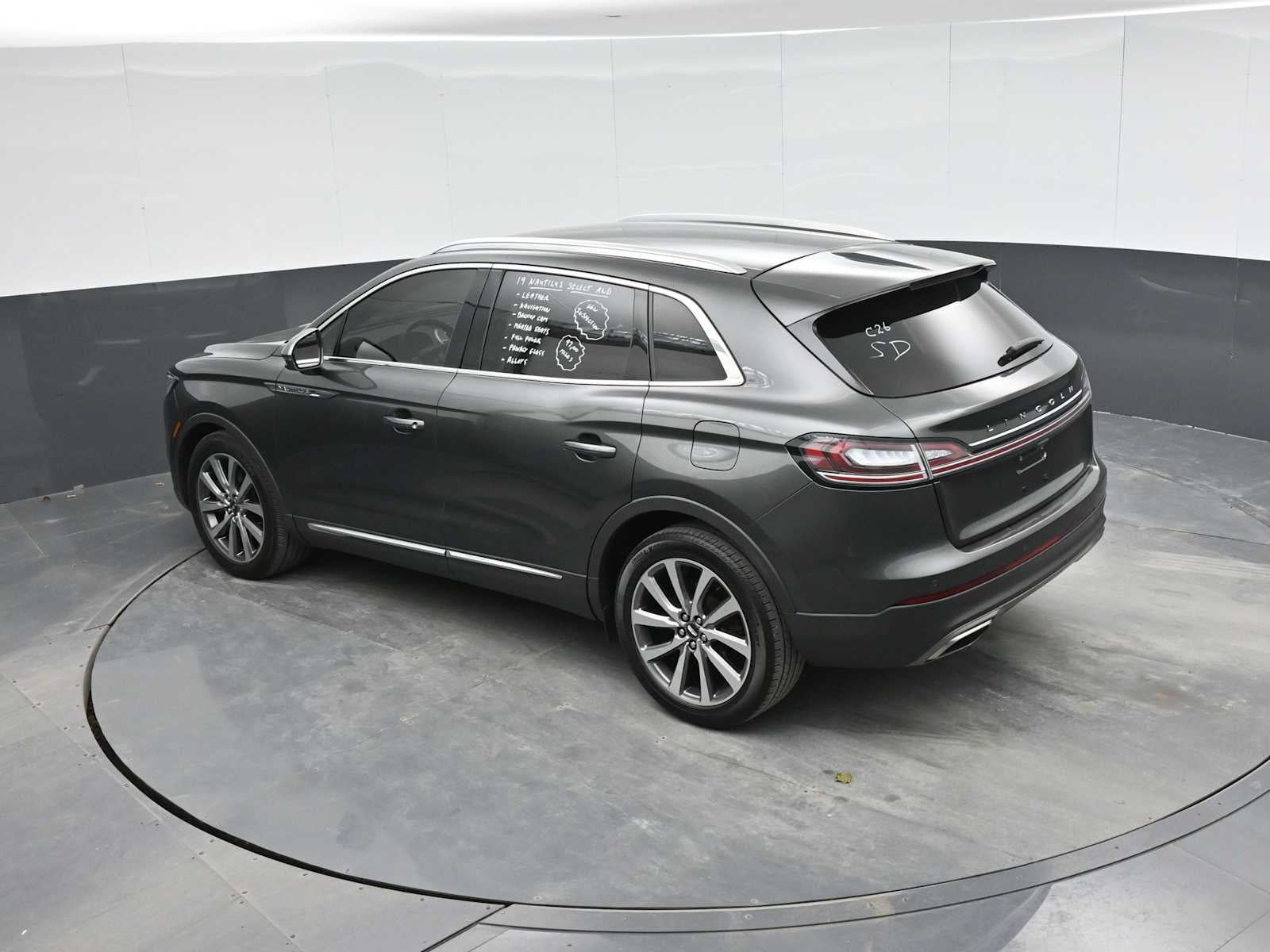 2019 Lincoln Nautilus Select