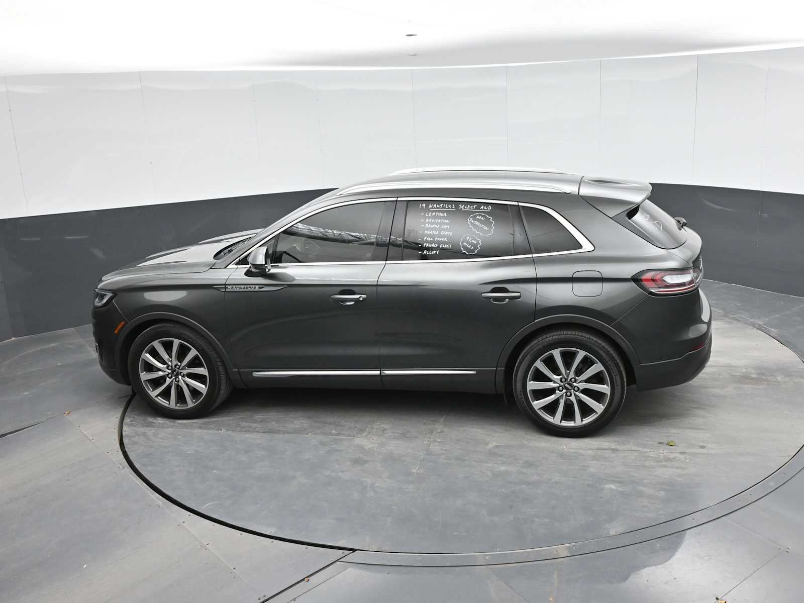 2019 Lincoln Nautilus Select