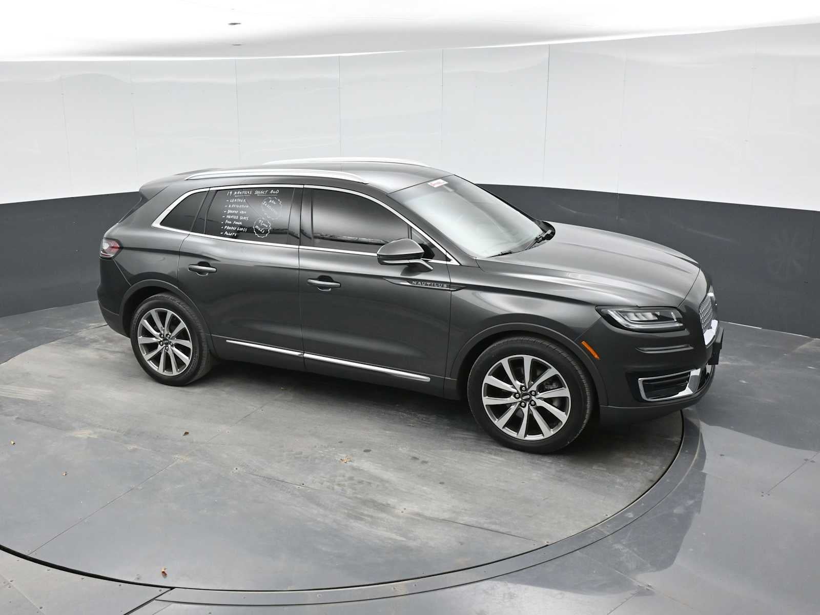 2019 Lincoln Nautilus Select