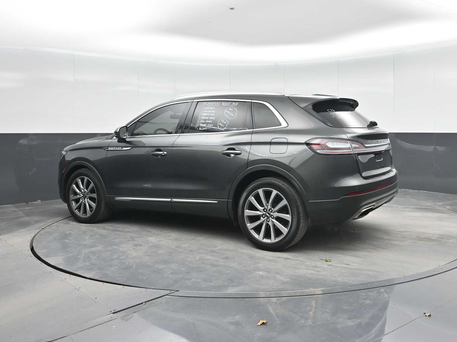 2019 Lincoln Nautilus Select