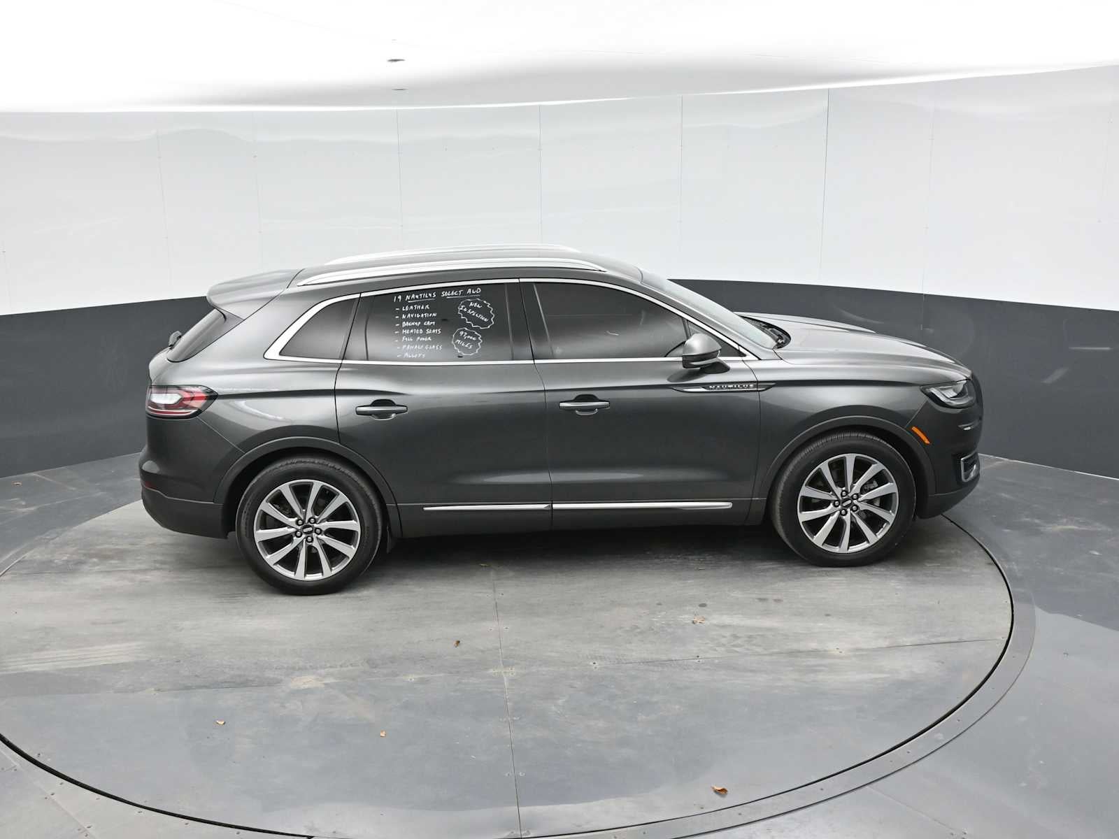 2019 Lincoln Nautilus Select