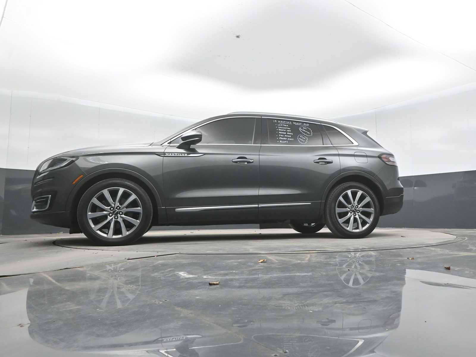 2019 Lincoln Nautilus Select