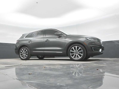 2019 Lincoln Nautilus Select