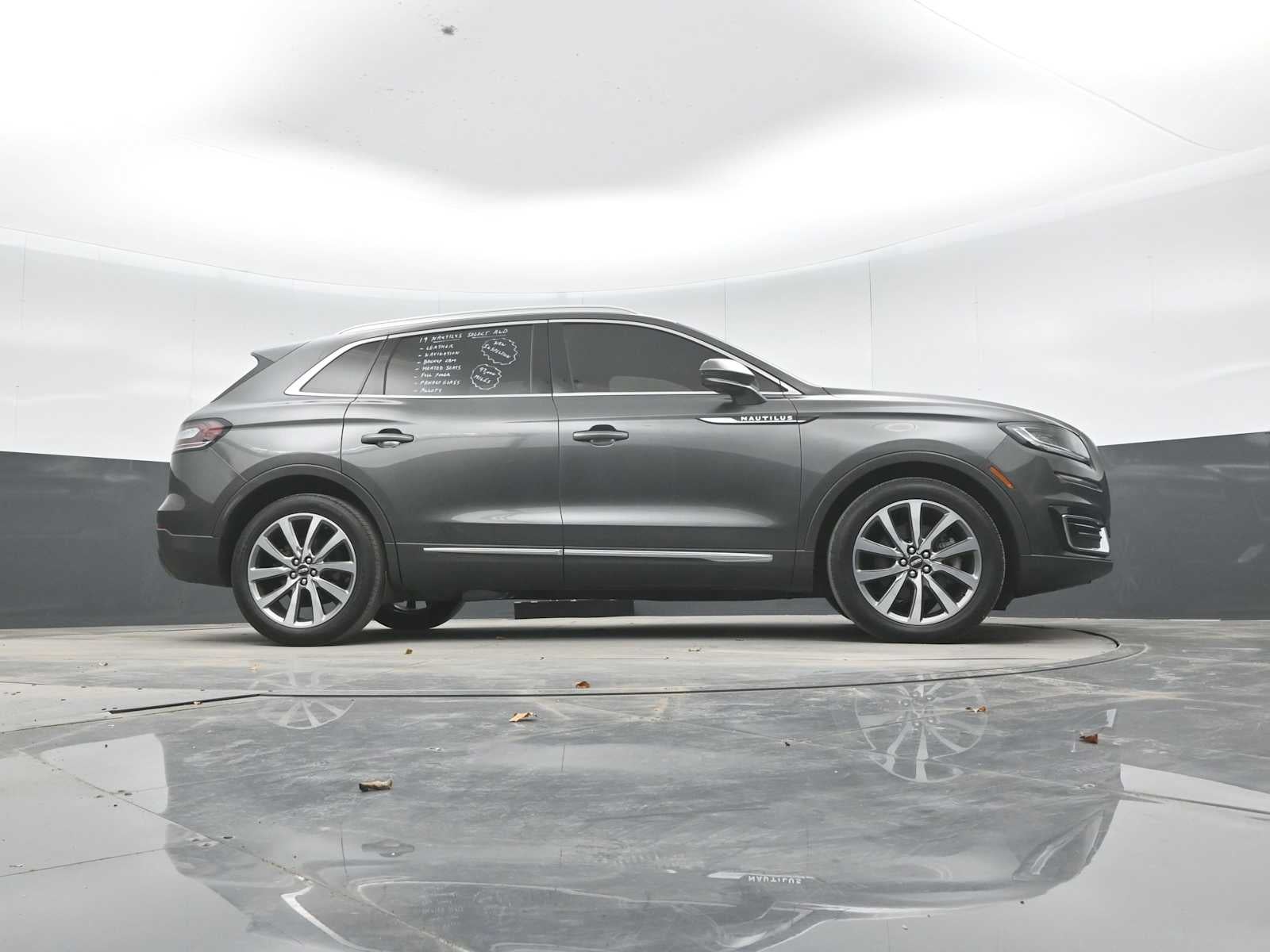2019 Lincoln Nautilus Select