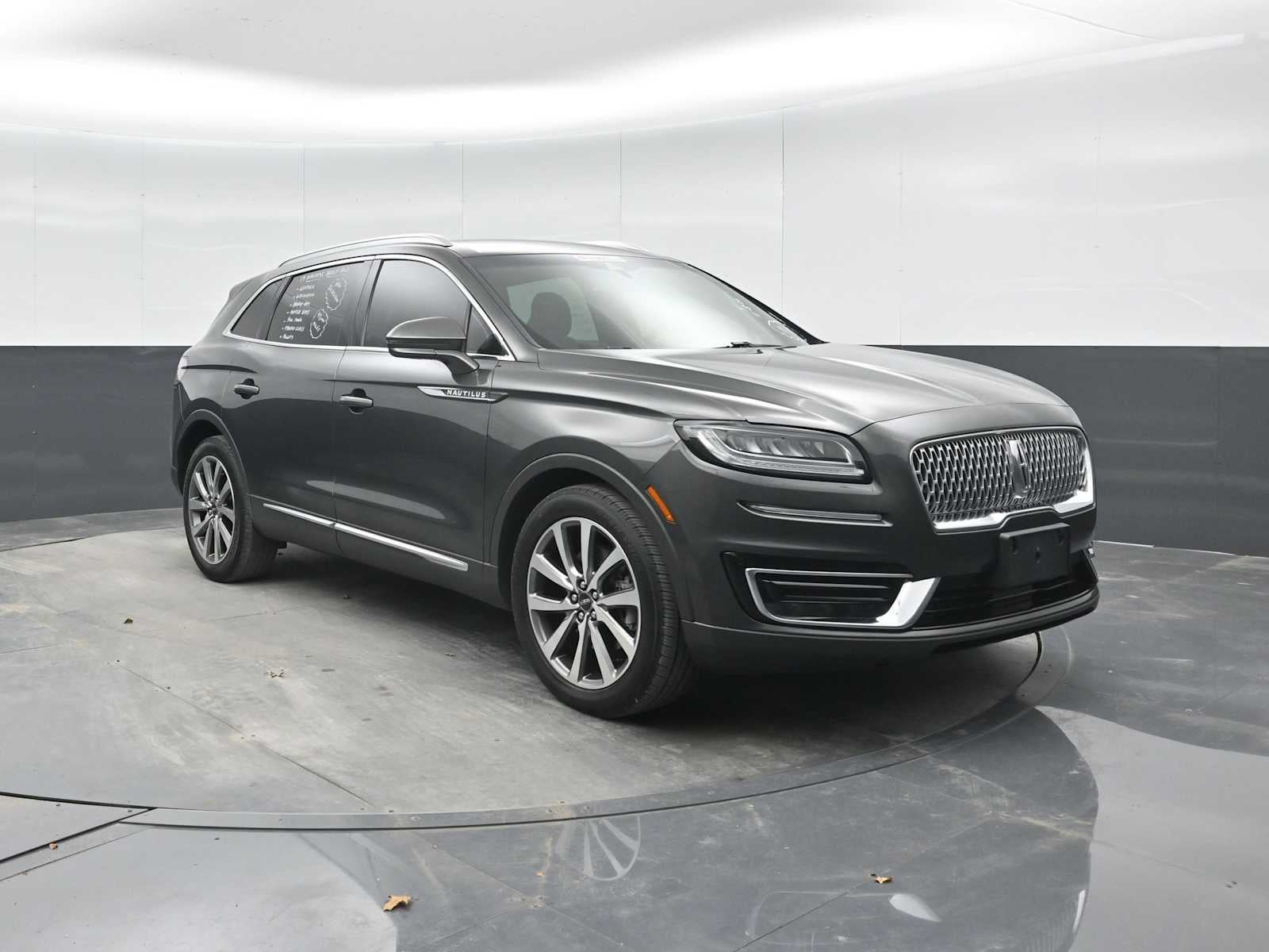 2019 Lincoln Nautilus Select