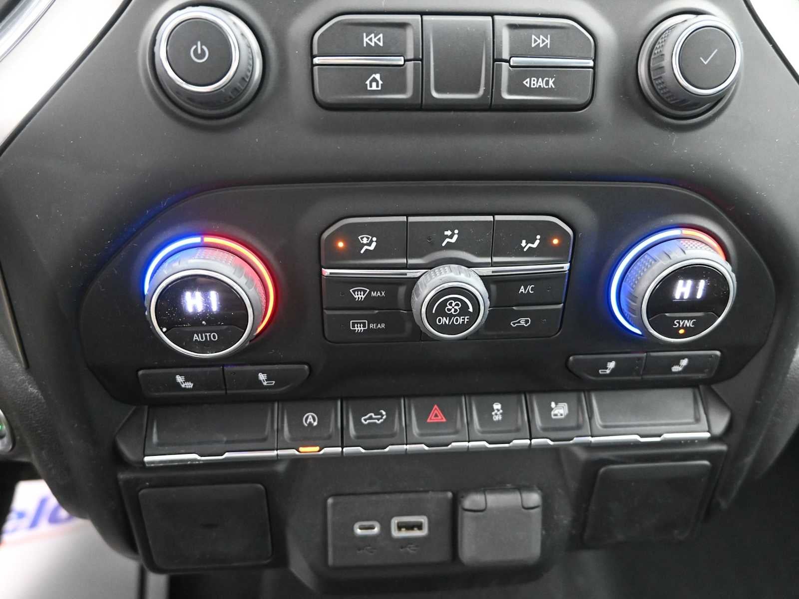 2022 Chevrolet Silverado 1500 LTD LT (2FL)