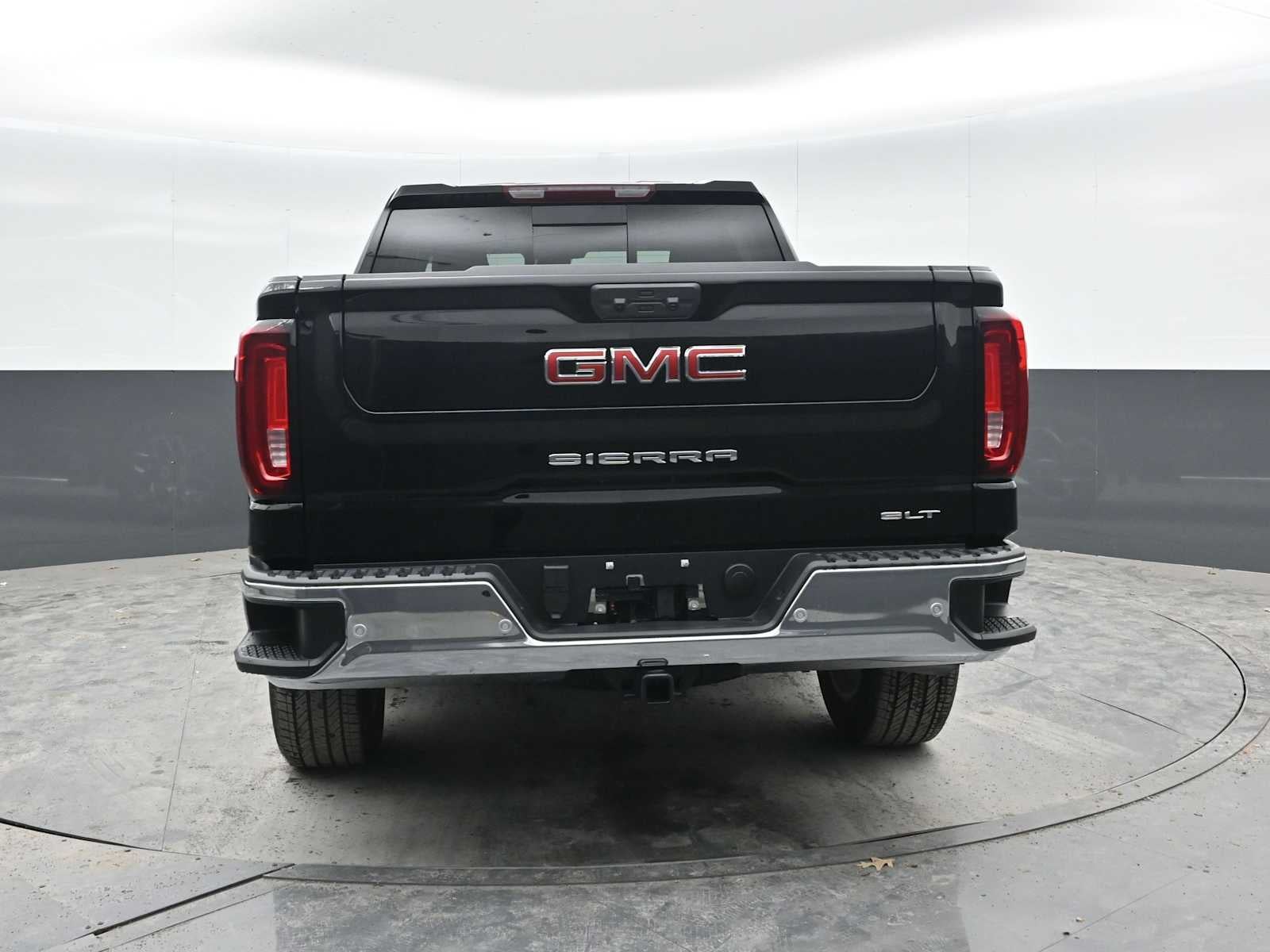 2026 GMC Sierra 1500 SLT - Photo 11