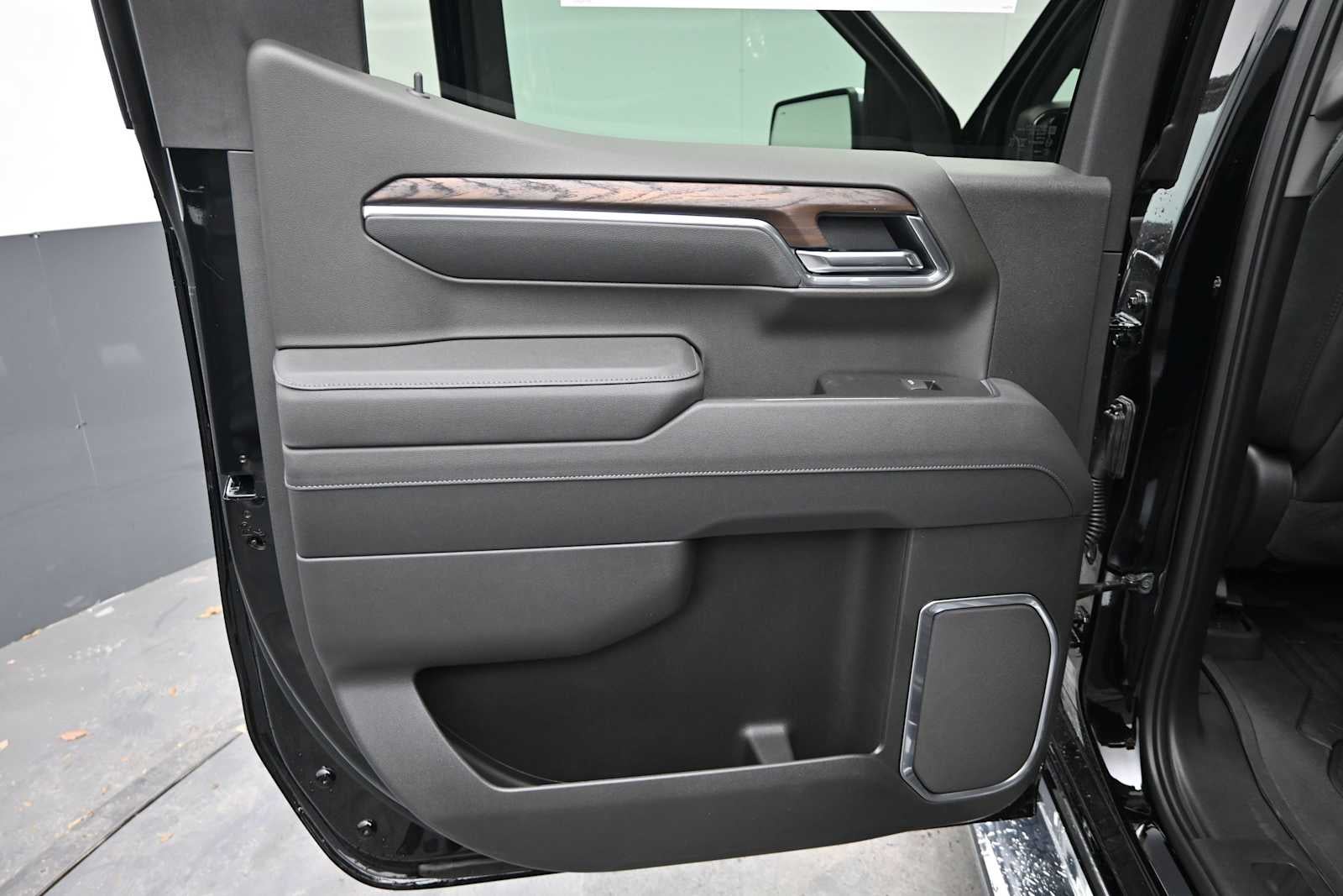2026 GMC Sierra 1500 SLT - Photo 19