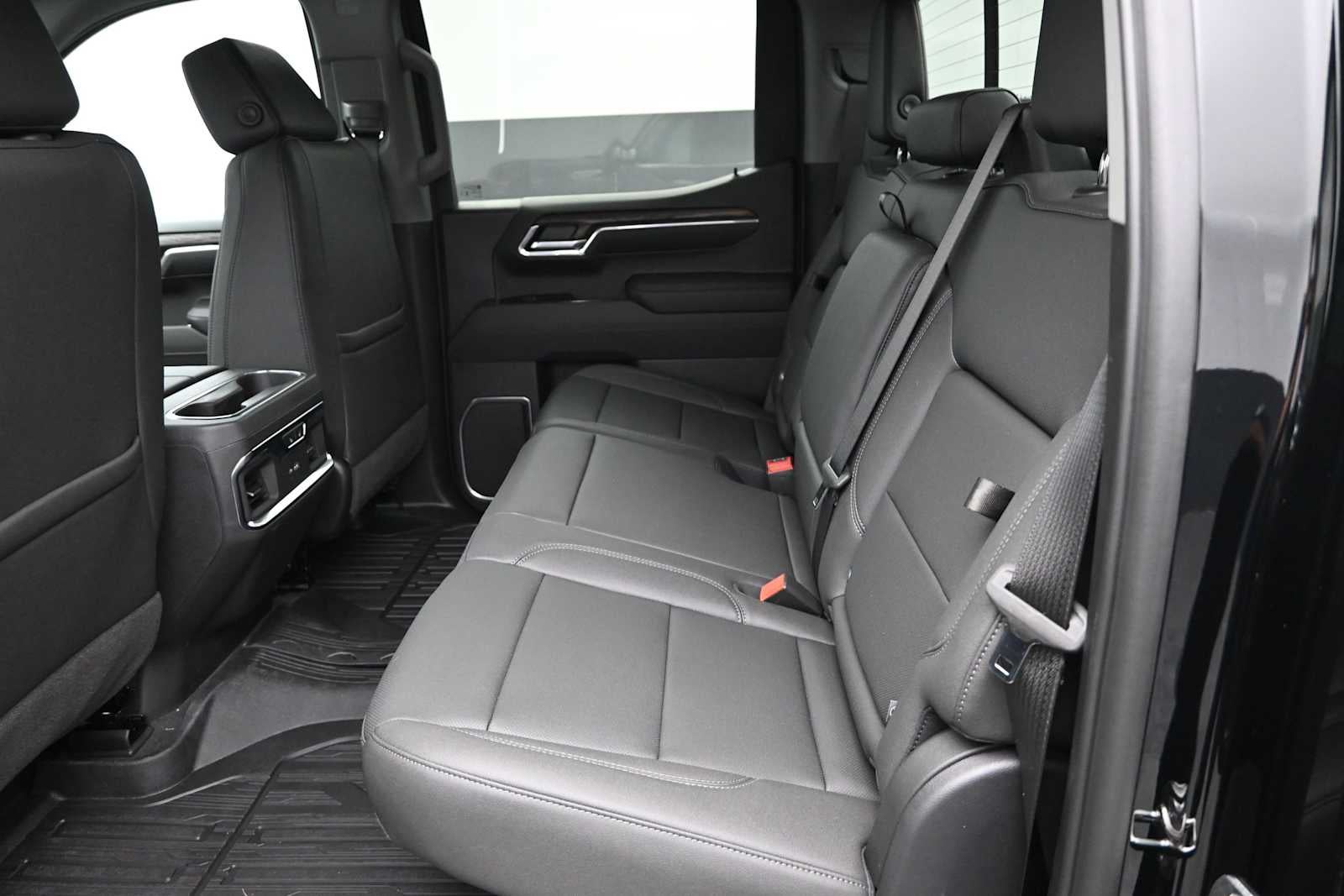 2026 GMC Sierra 1500 SLT - Photo 20