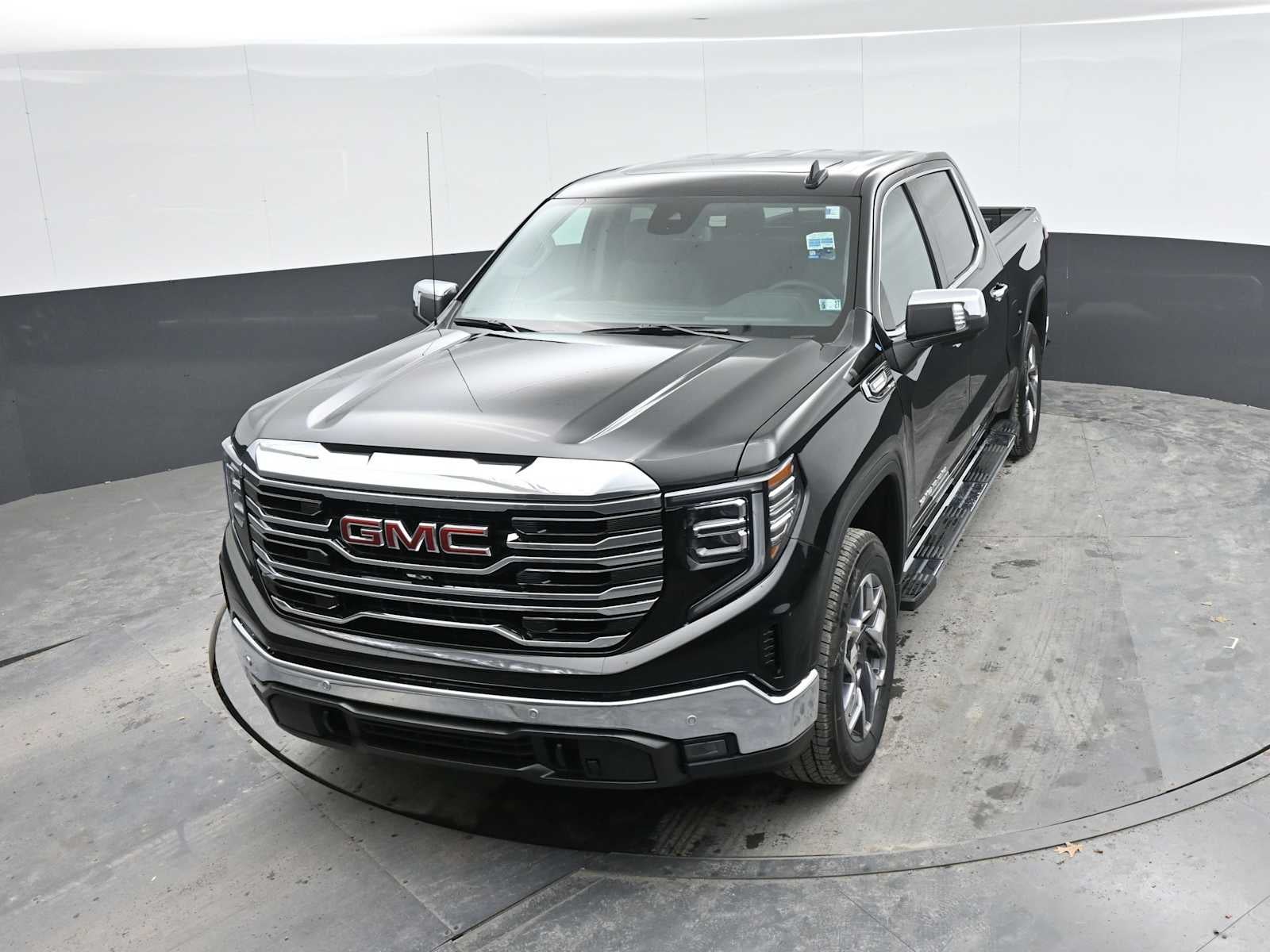 2026 GMC Sierra 1500 SLT - Photo 31