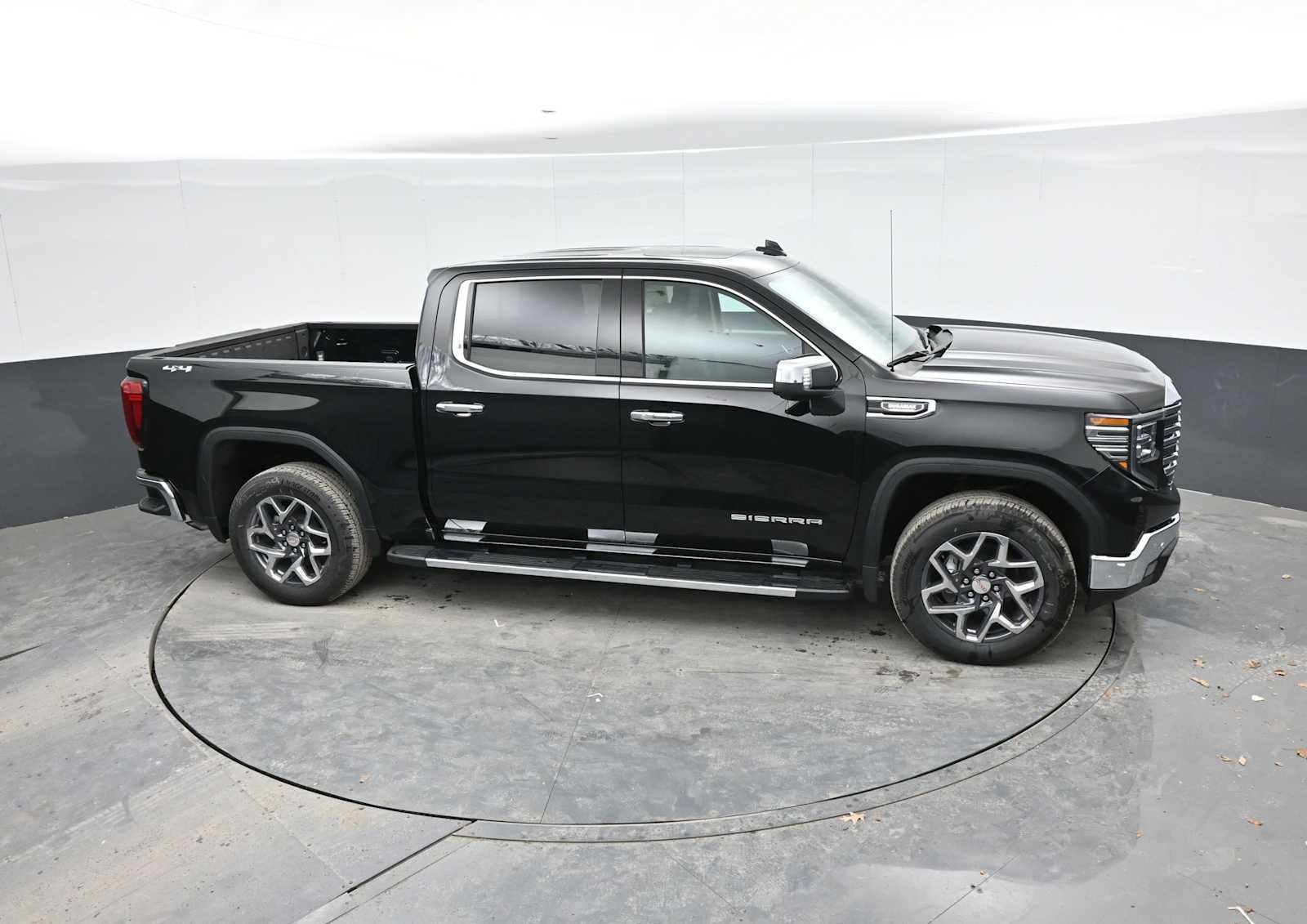 2026 GMC Sierra 1500 SLT - Photo 34