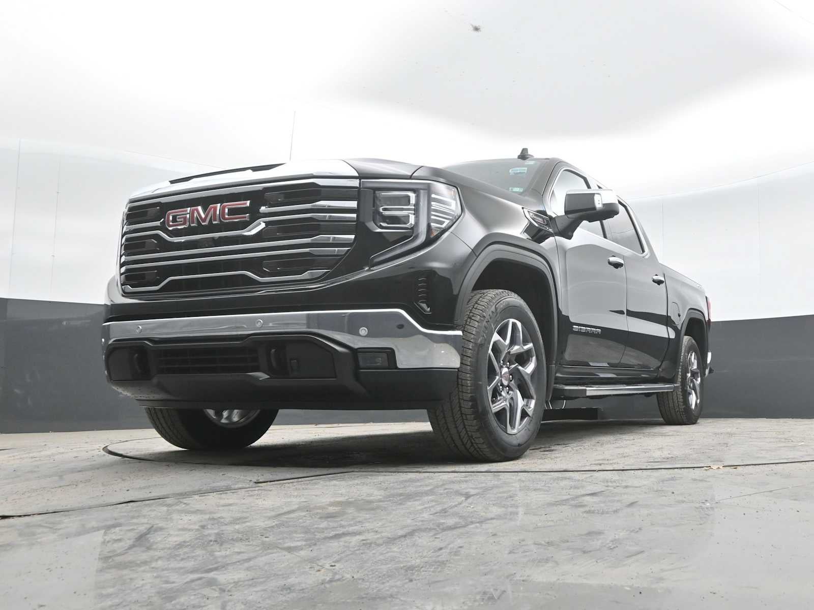 2026 GMC Sierra 1500 SLT - Photo 41