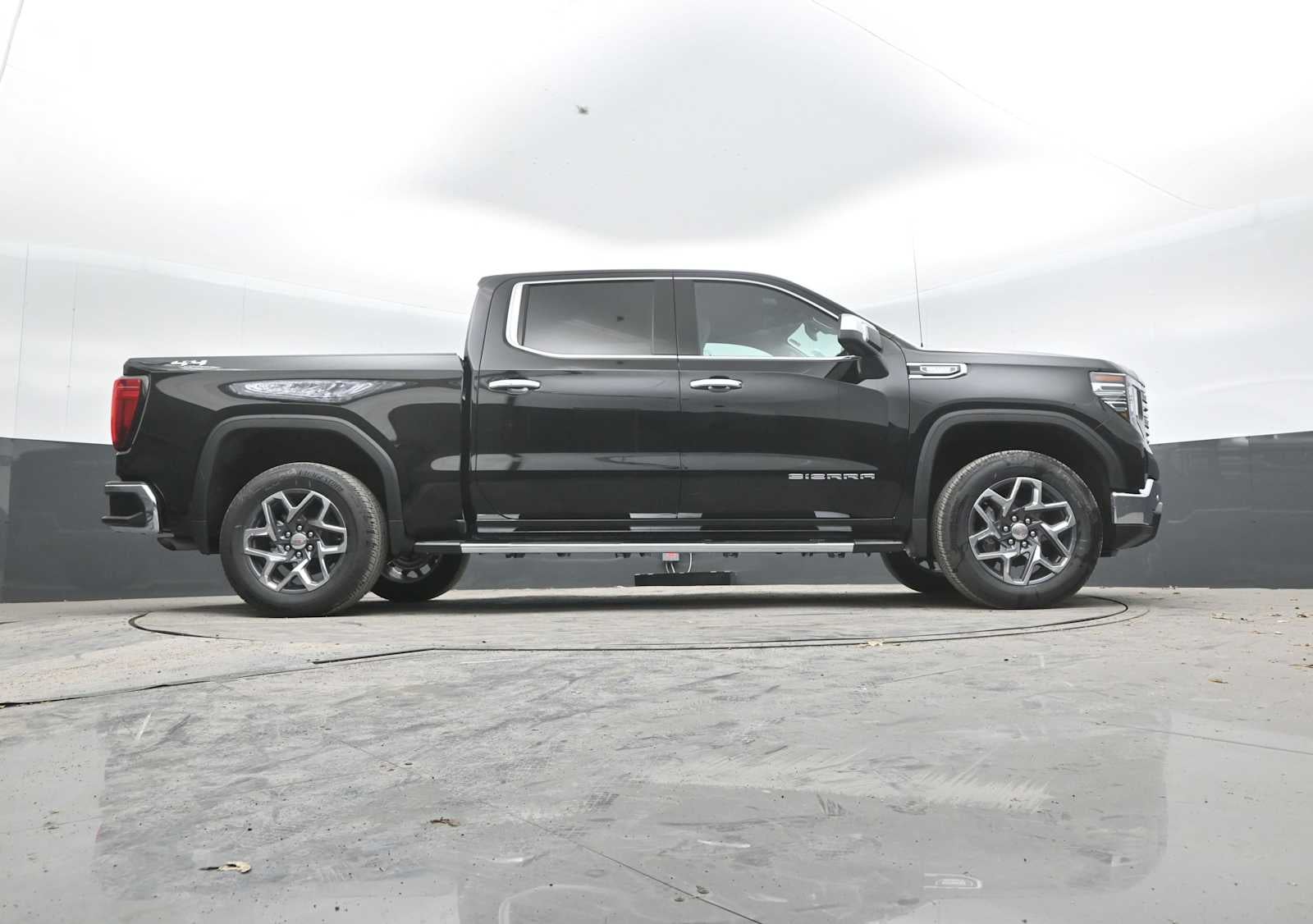 2026 GMC Sierra 1500 SLT - Photo 45