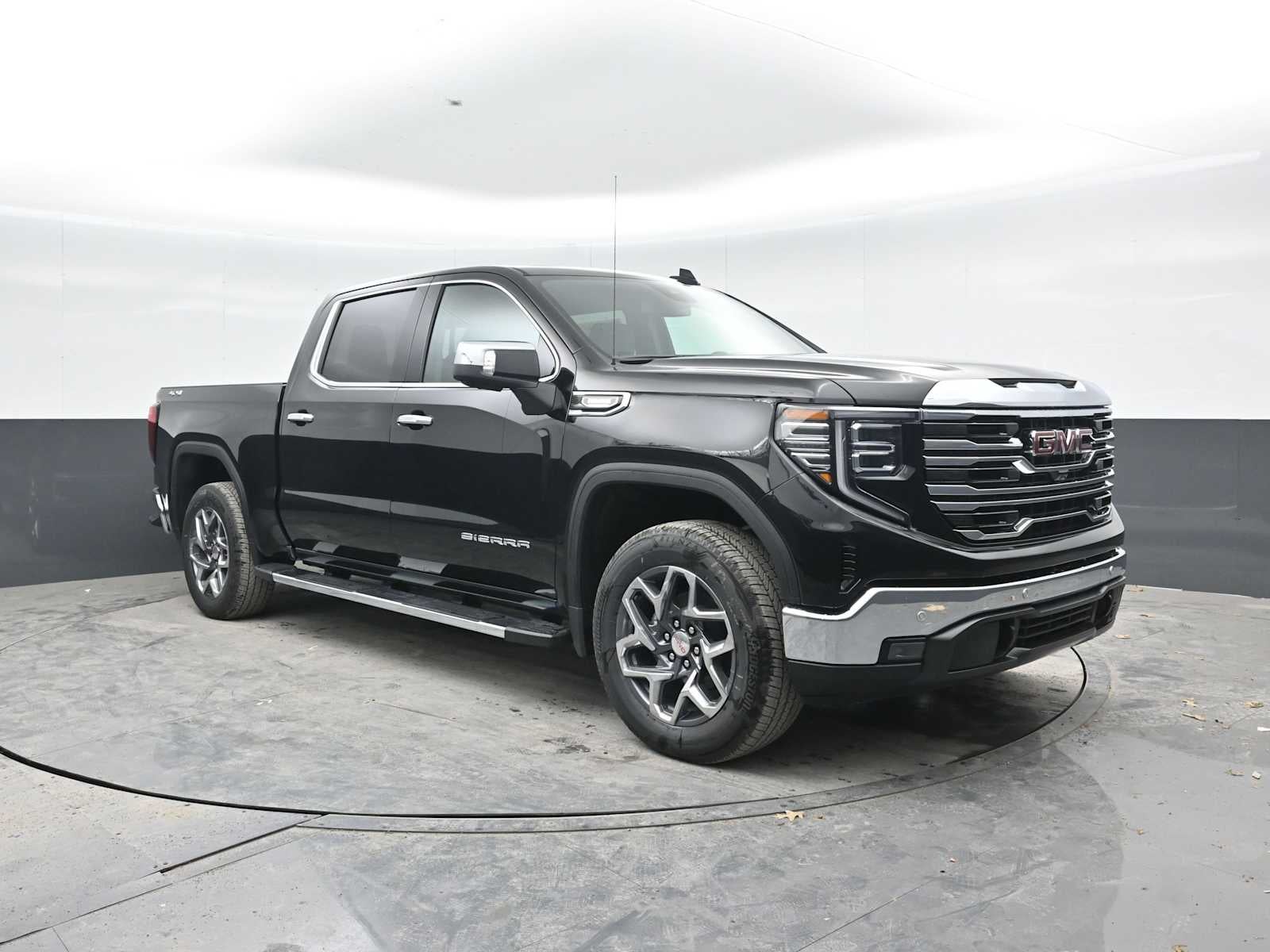 2026 GMC Sierra 1500 SLT - Photo 7