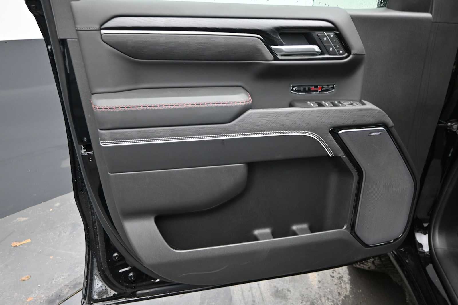 2026 GMC Sierra 1500 AT4X - Photo 11