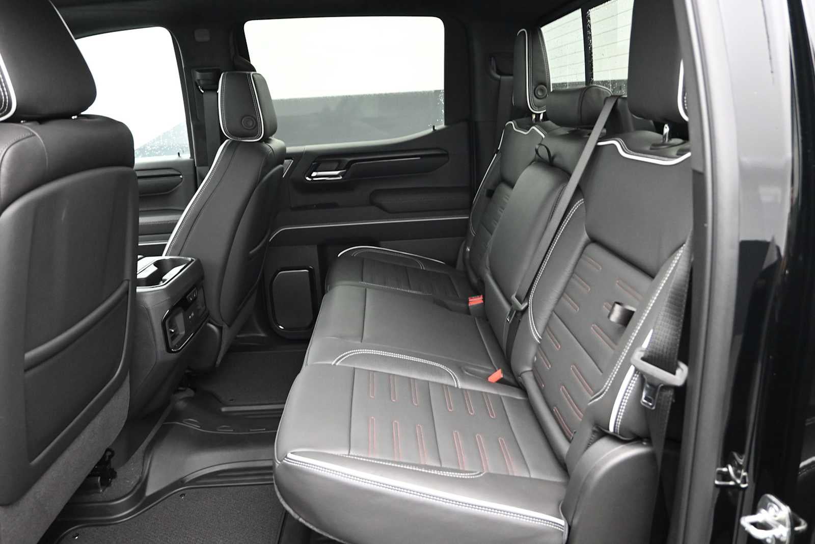 2026 GMC Sierra 1500 AT4X - Photo 19