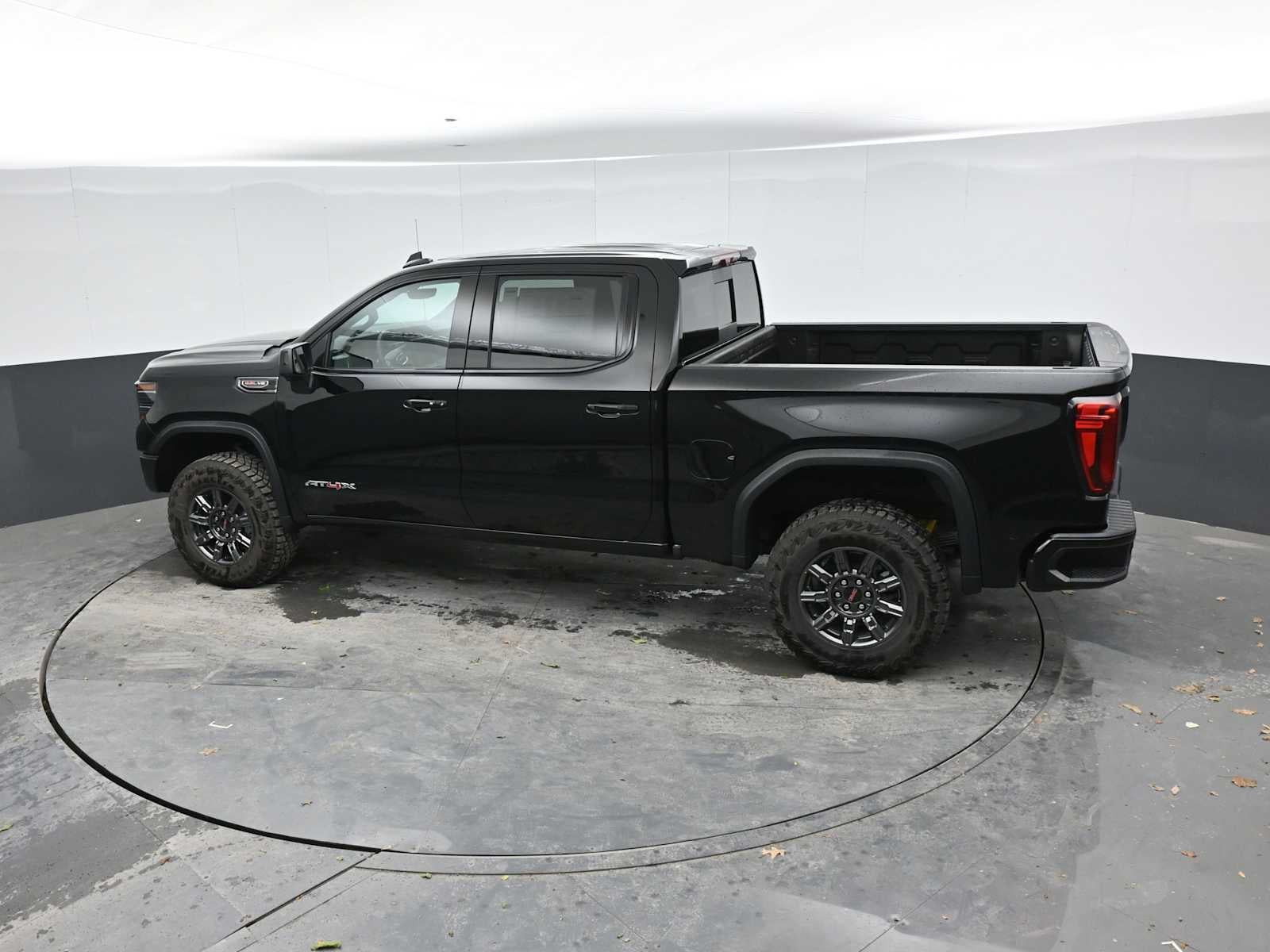 2026 GMC Sierra 1500 AT4X - Photo 32