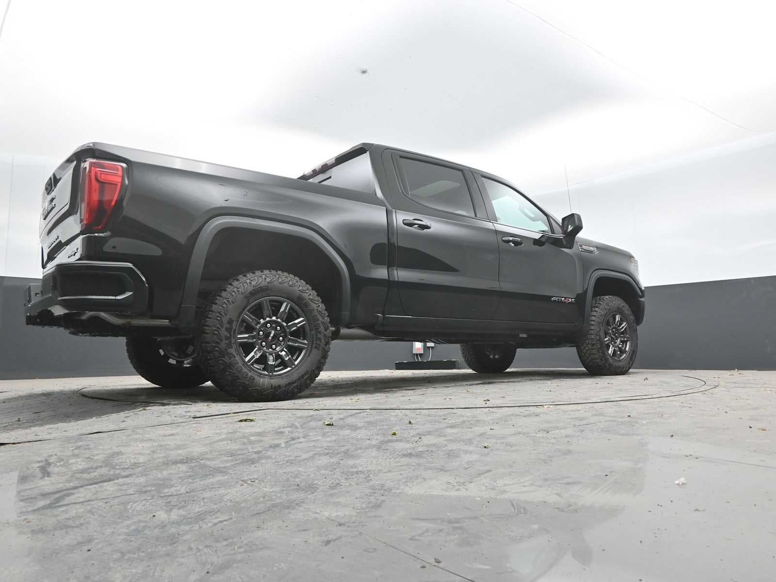 2026 GMC Sierra 1500 AT4X - Photo 48