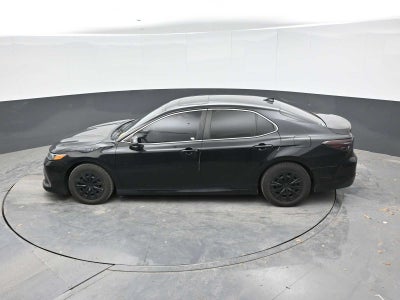 2022 Toyota Camry Hybrid LE