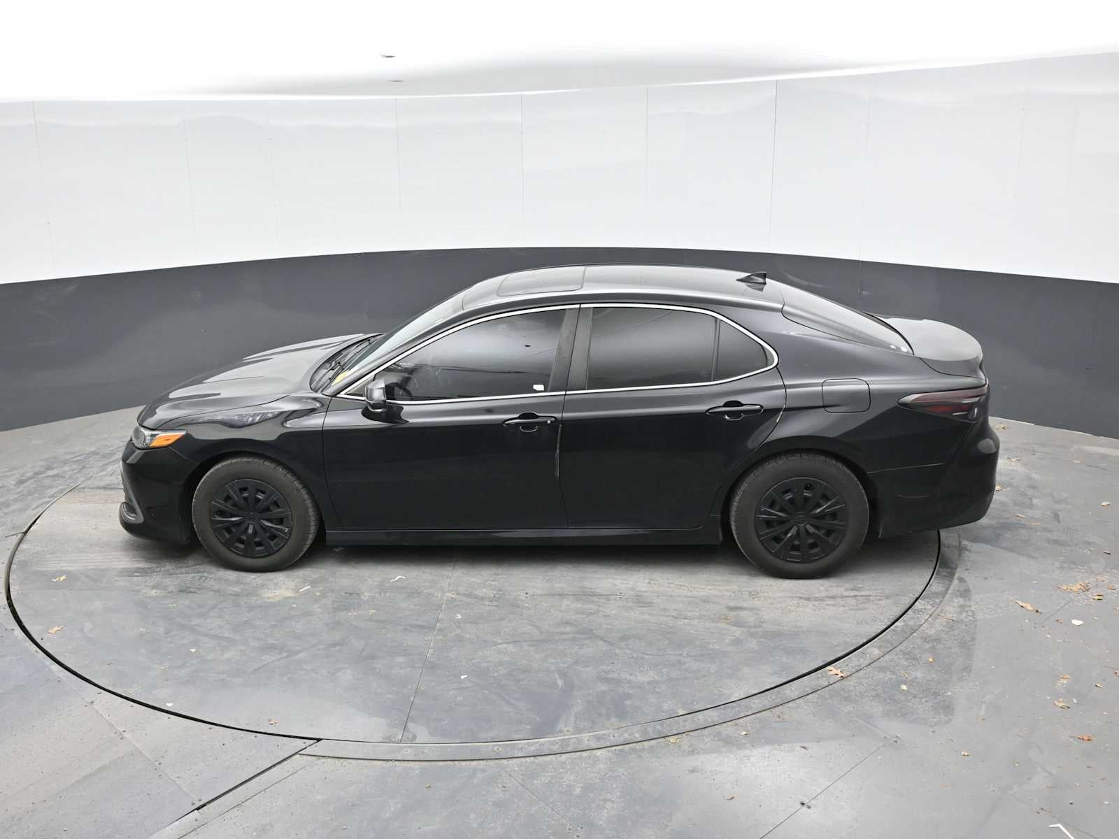 2022 Toyota Camry Hybrid LE