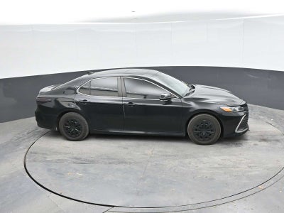 2022 Toyota Camry Hybrid LE