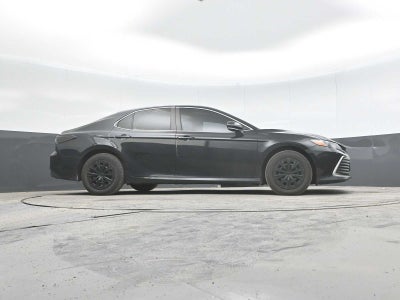 2022 Toyota Camry Hybrid LE