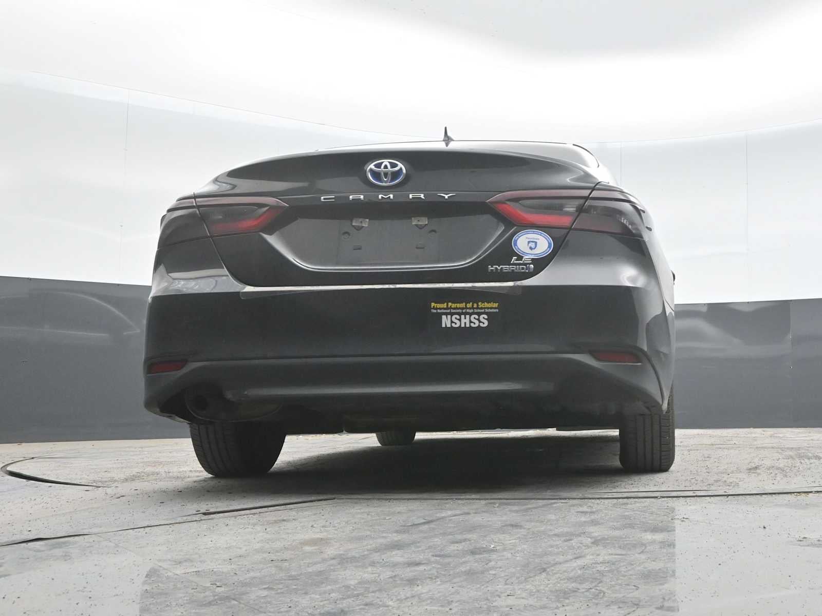 2022 Toyota Camry Hybrid LE
