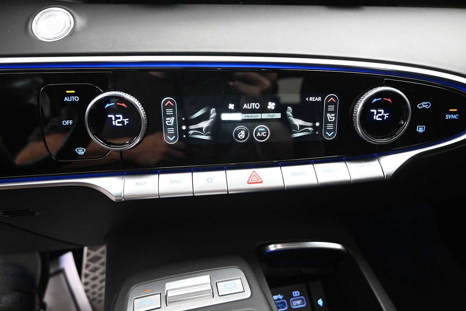 2024 Genesis GV70 2.5T