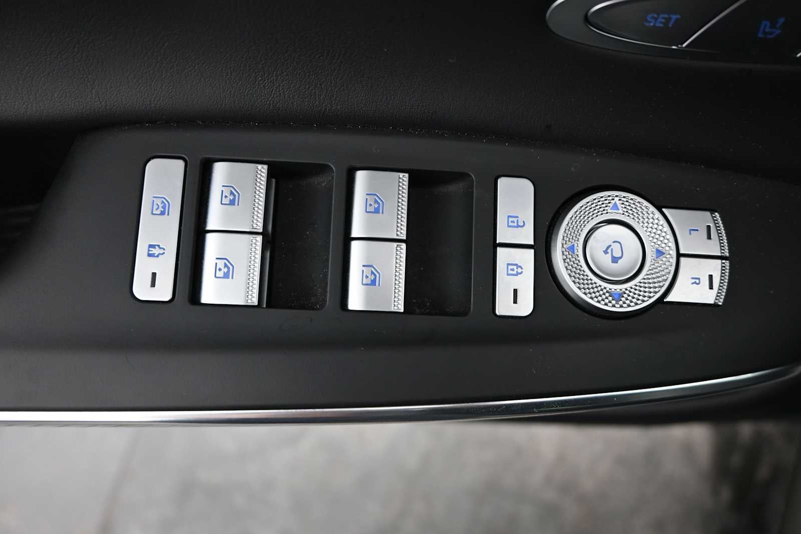 2024 Genesis GV70 2.5T