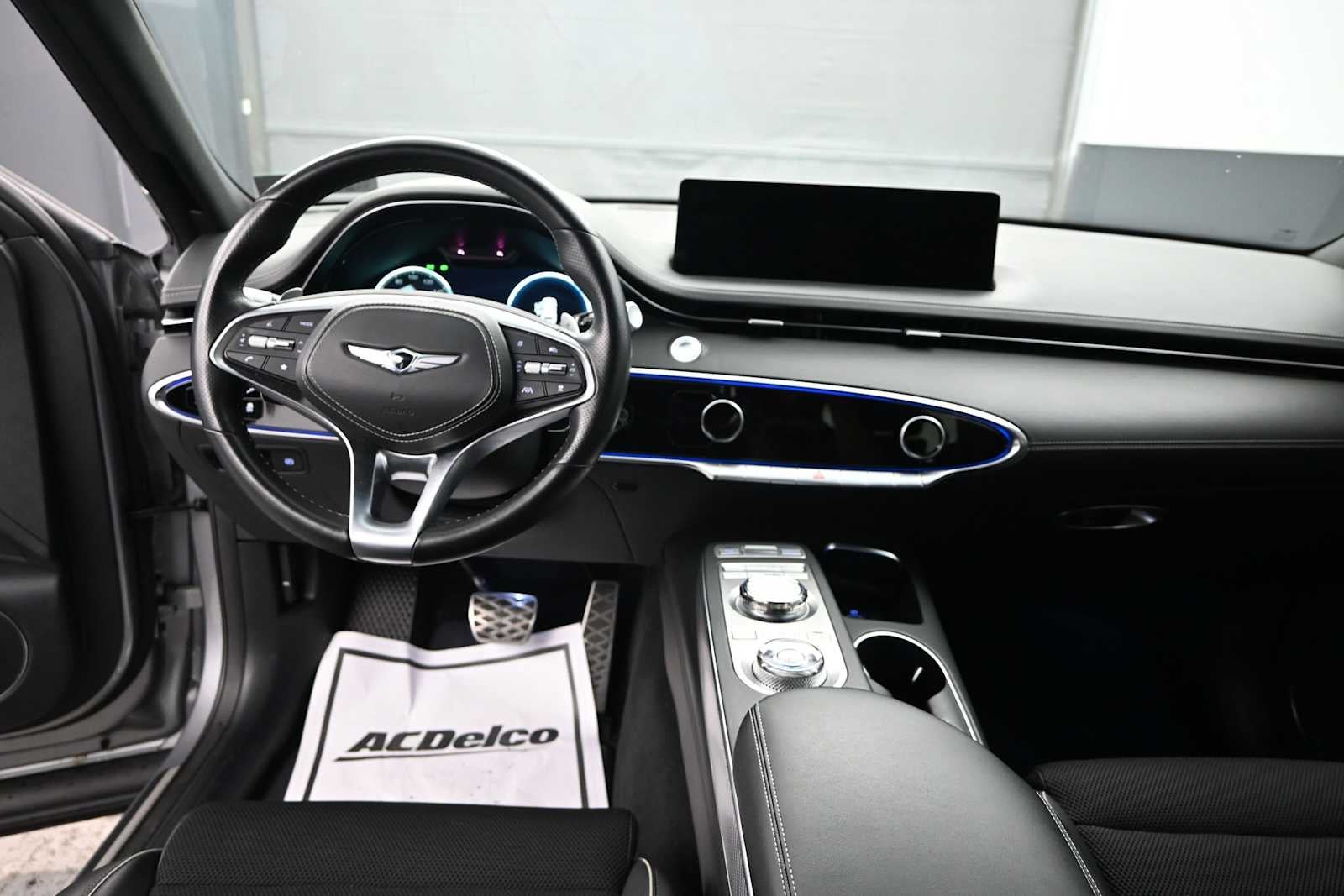 2024 Genesis GV70 2.5T