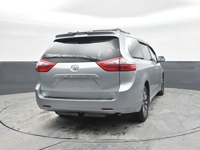 2020 Toyota Sienna XLE