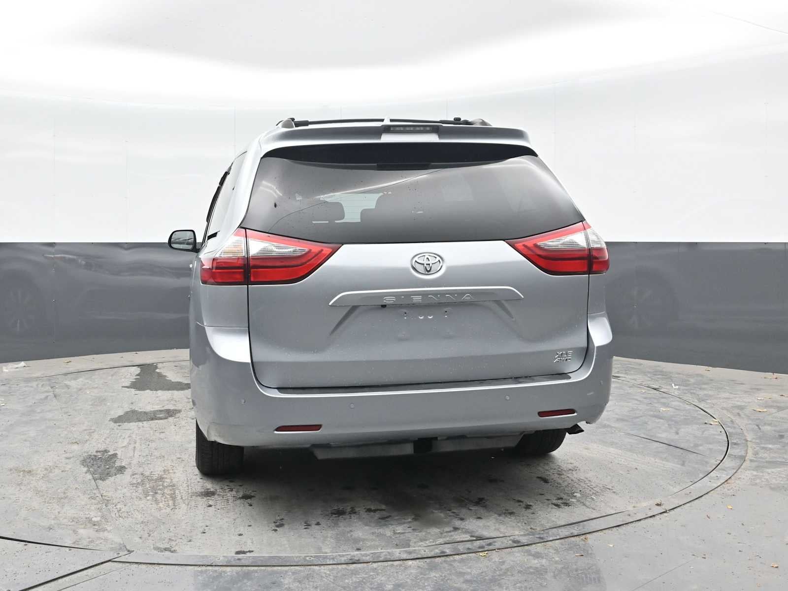 2020 Toyota Sienna XLE